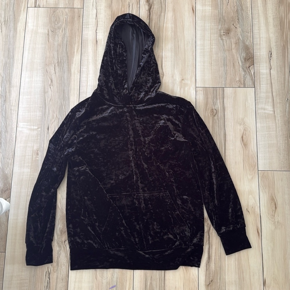 Nicole Miller black velvet hoodie sweatshirt